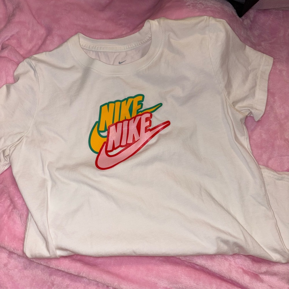 Nike tee